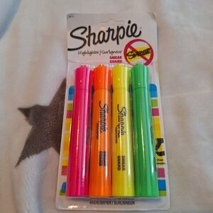 Sharpie Accent Tank-Style Highlighters, Assorted‎ Colors, Chisel Tip, 4-Count